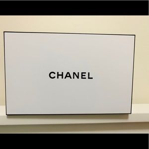 Chanel box